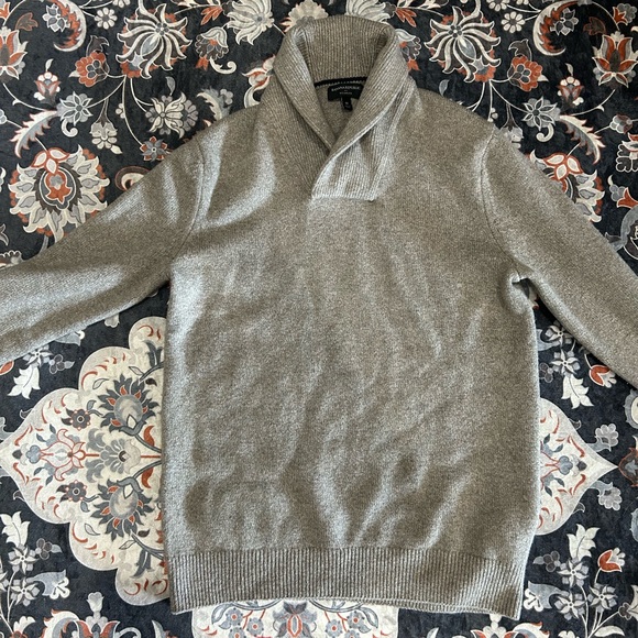 coffee creme knitted sweater from banana republic - Picture 2 of 3